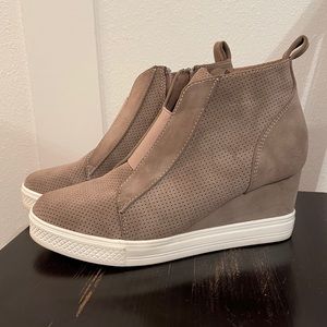 Iris Wedge Sneakers